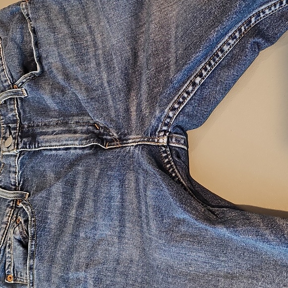 Levi's 512 34x30 Distressed Style Straight Leg Jeans - Picture 6 of 8